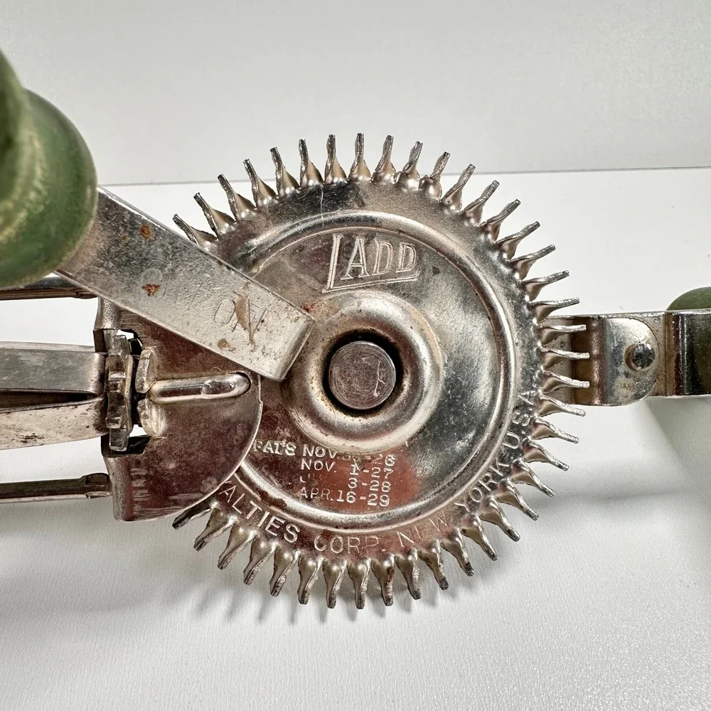 VTG Ladd‎ Egg Beater Hand Mixer Unisex Green Antique Hand Crank Kitchen Tool